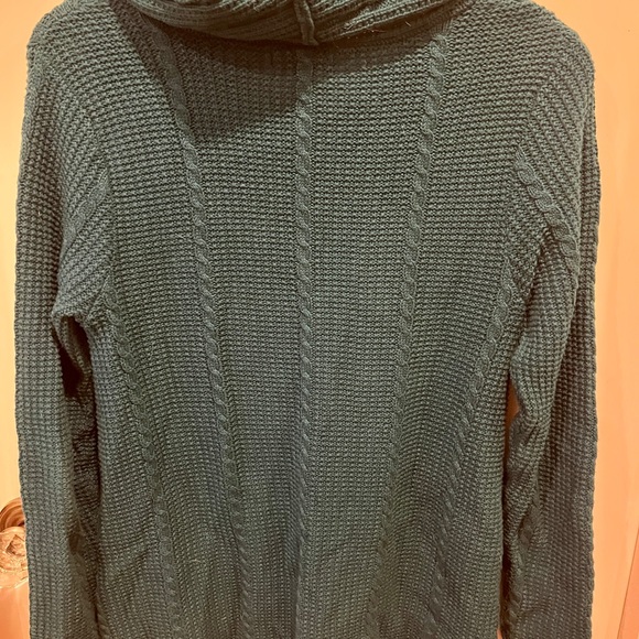 Jeanne Pierre sweater - Picture 2 of 3